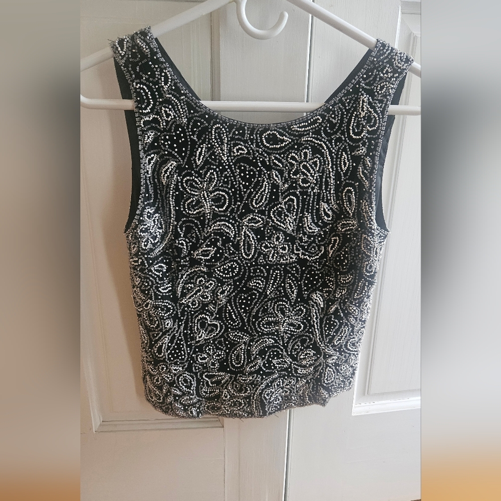 Zola Evenings beaded top with back zipper. Size 4.